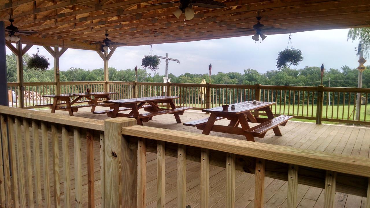 Lakewood Lodge & Restaurant ภายนอก รูปภาพ